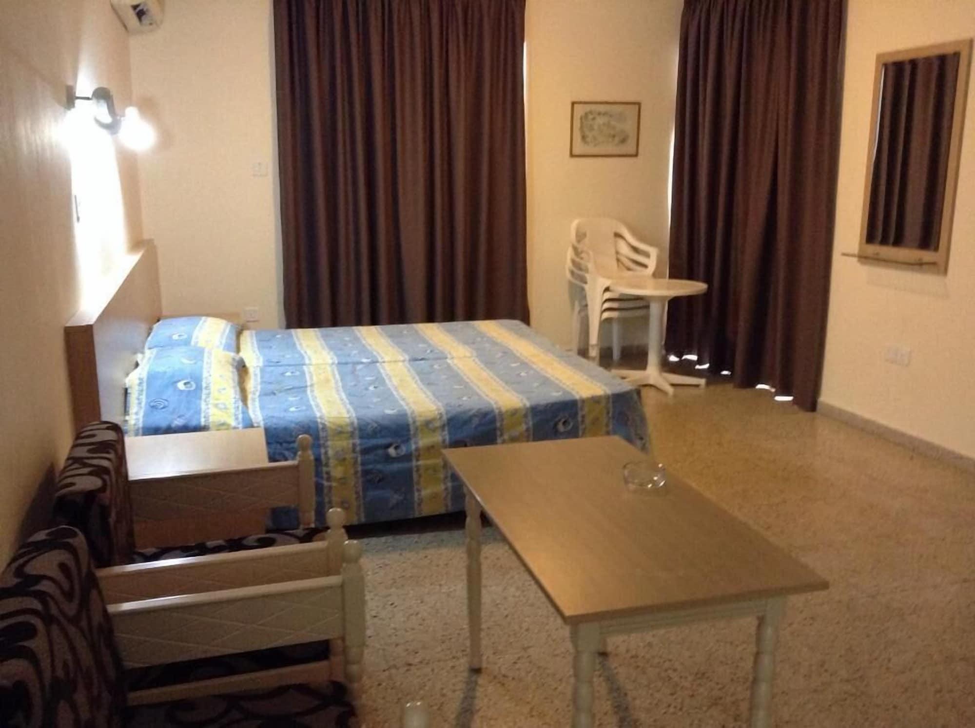 Christabelle Hotel apartamentowy 3*