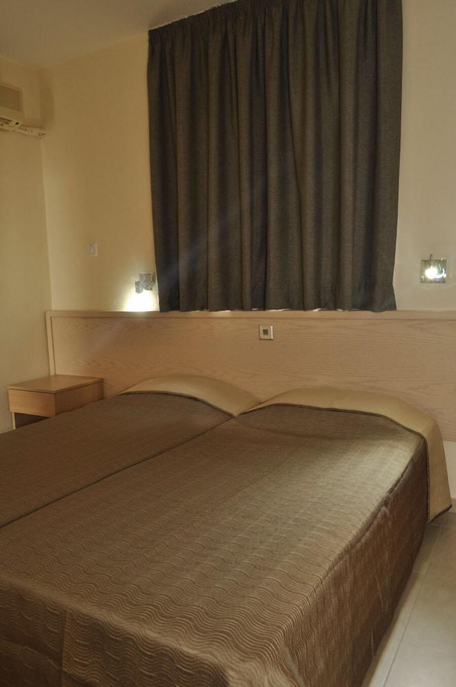 Christabelle Hotel apartamentowy 3*