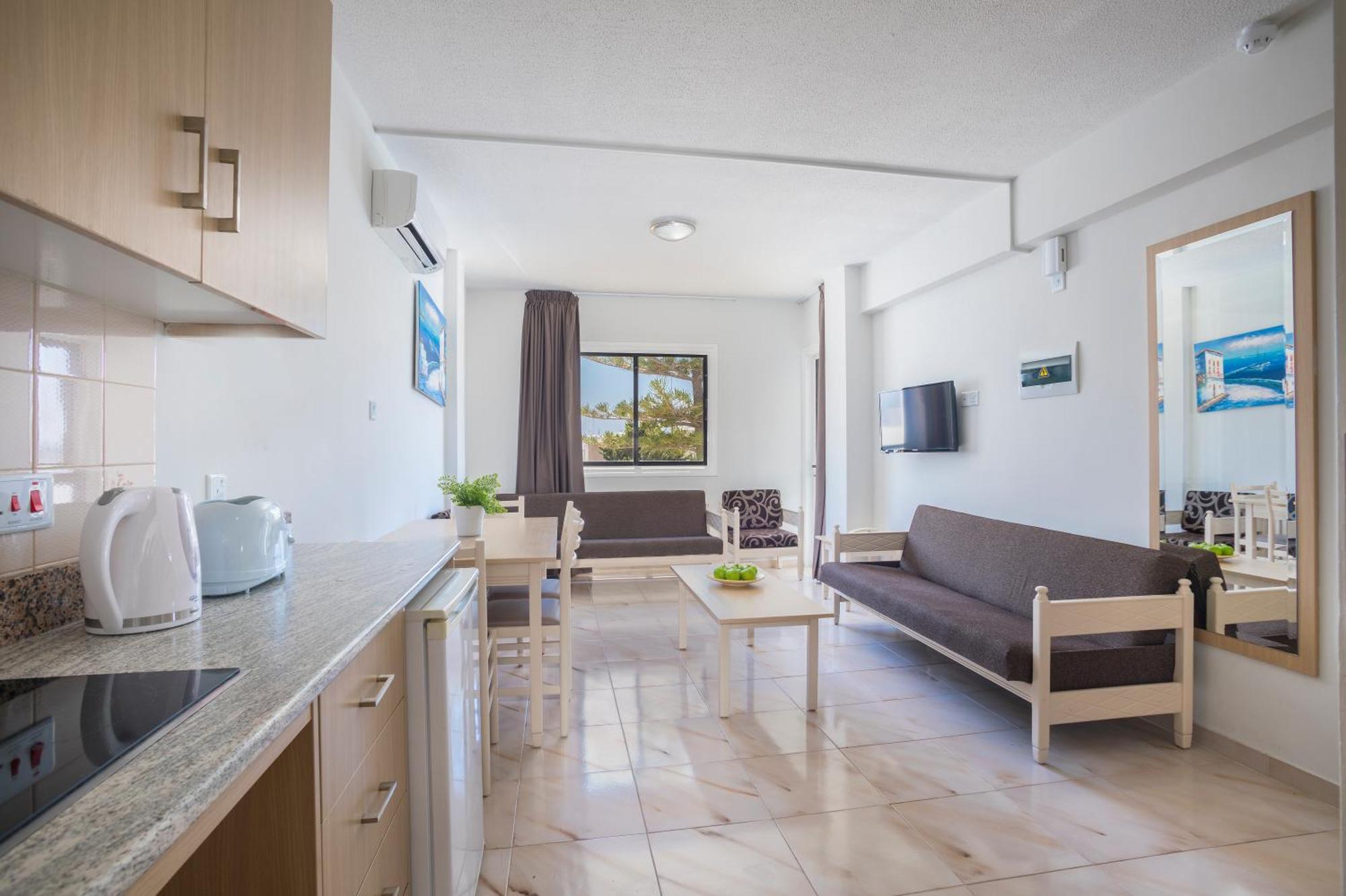Christabelle Hotel apartamentowy Ajia Napa